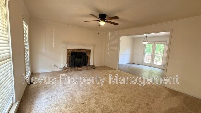 Photo - 23 Thomas Crossing Dr