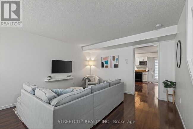 Photo - 1320 Savannah Dr