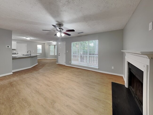 Photo - 942 Shadow Ridge Trail