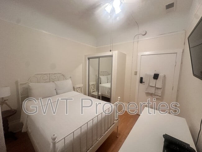 Photo - 412 Hayes St