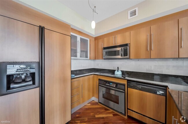 Building Photo - 2 br, 2 bath Condo - 335 S Biscayne Blvd A... Unit Apt 3200