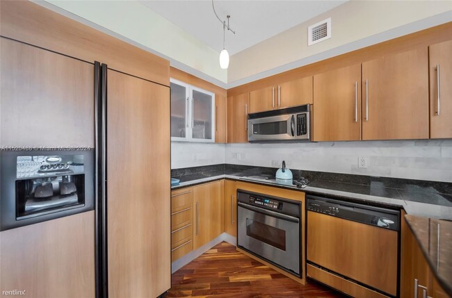 2 br, 2 bath Condo - 335 S Biscayne Blvd A... - 2 br, 2 bath Condo - 335 S Biscayne Blvd A... Unidad Apt 3200