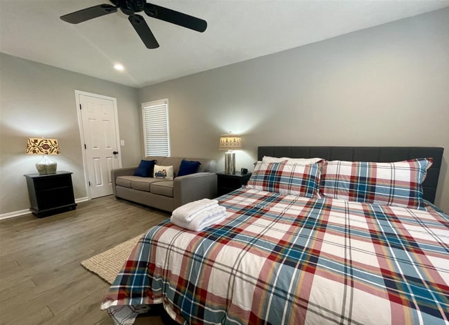 Photo - 10 Meadowlark Ln