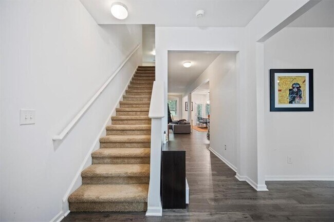 Photo - 108 Aviary Ln