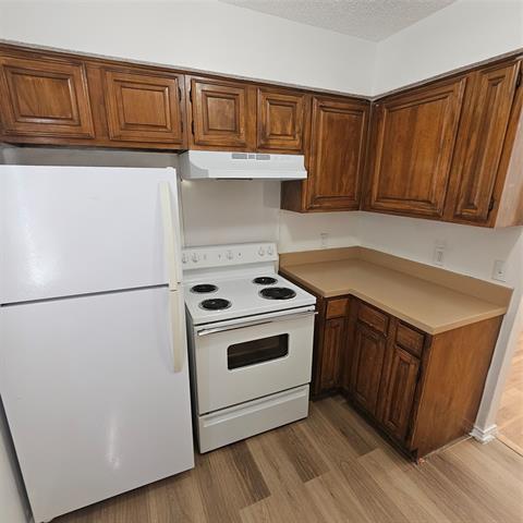 Photo - 1400 Darr St