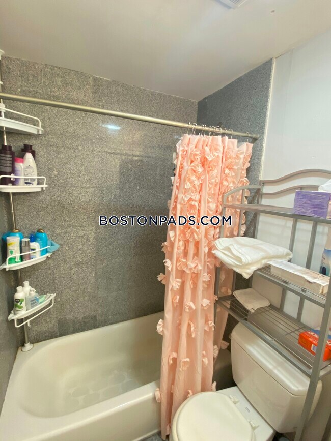 Photo - 23 Cortes St Unit 4