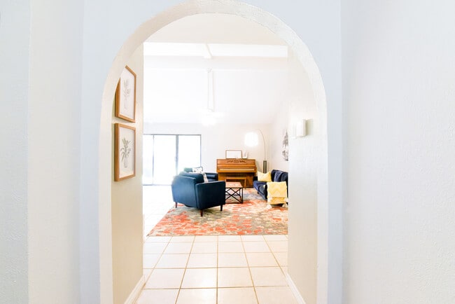 Photo - 2013 Plymouth Rock Dr