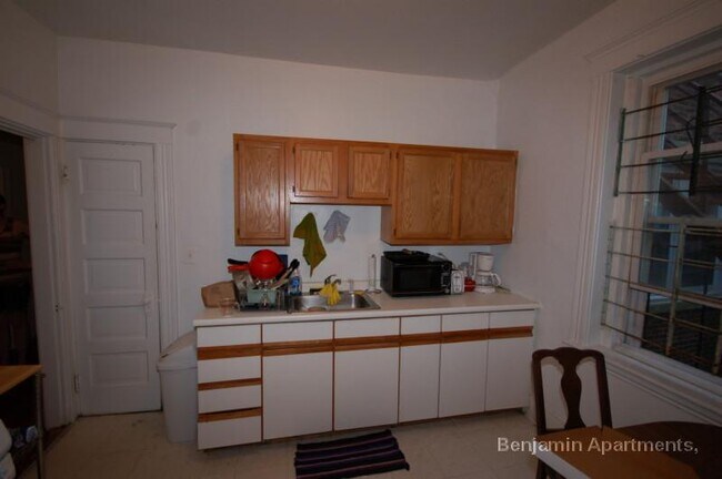 Photo - 1375 Commonwealth Ave Unidad 7