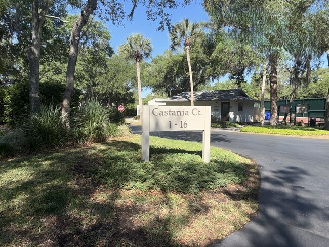 Photo - 7 Castania Ct