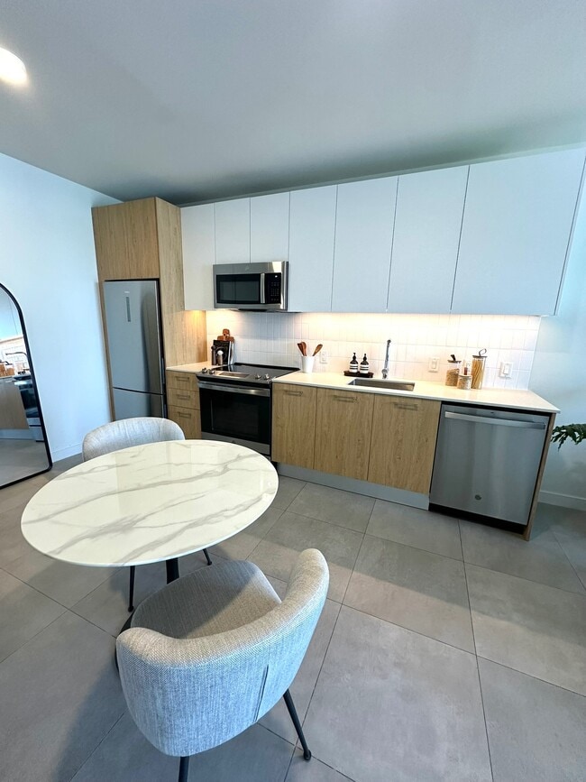 Photo - 370 NW 33rd St