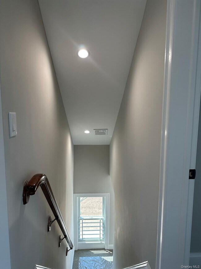 Photo - 39 Fairfield Ave Unit 2nd Fl