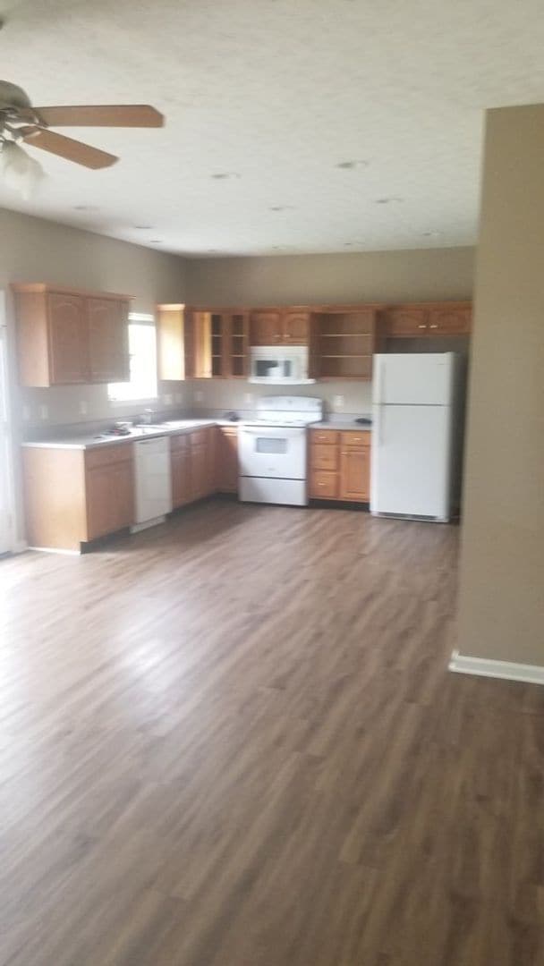 Photo - 3923 Ledyard St