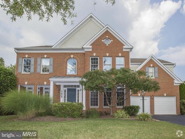 Building Photo - 13909 Willow Tree Dr Rental