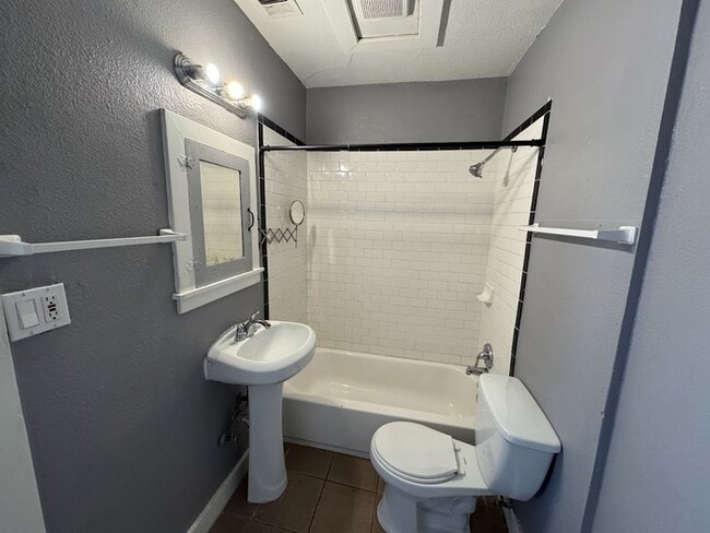 Photo - Garfield Bungalow