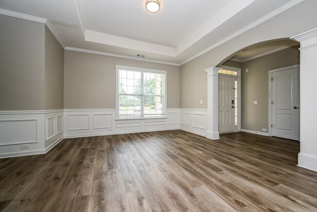 Photo - 332 Southgate Dr