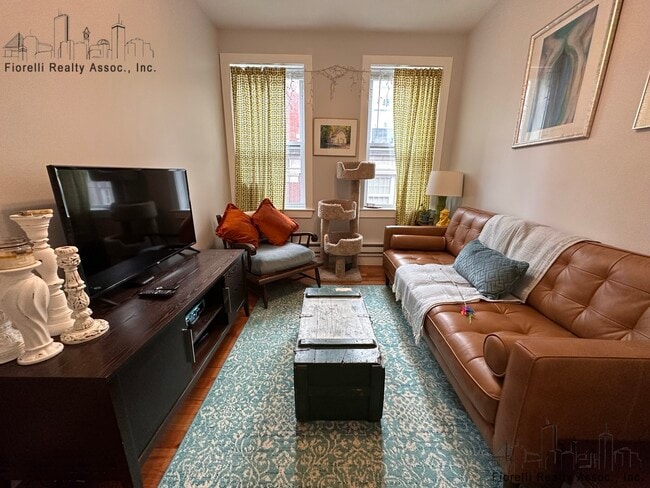 Building Photo - 71 Charter St Unit 4