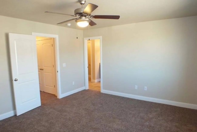 Photo - Charming 3 Bedroom Townhome with 2.5 Baths & 2 Car Garage in Cedar City, Utah!