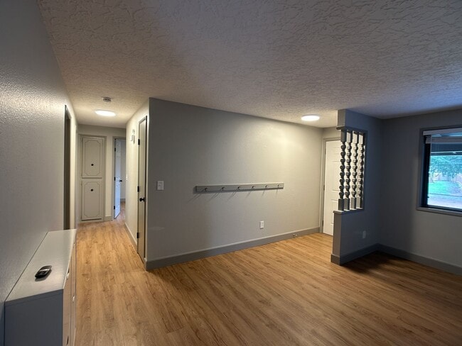 Photo - 5500 NE 41st Ave