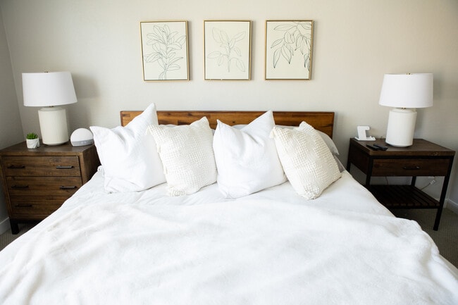 Photo - 155 N Lakeview Blvd Unit 226