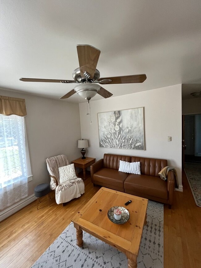 Building Photo - Hyde Apartments Unit 5