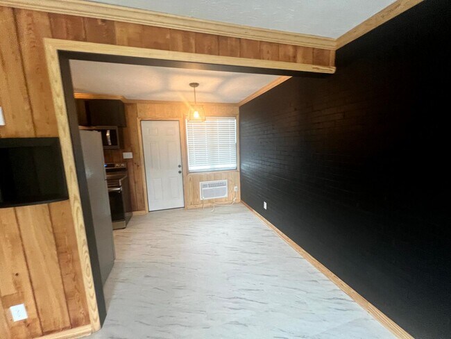 130-B Eastwood Avenue