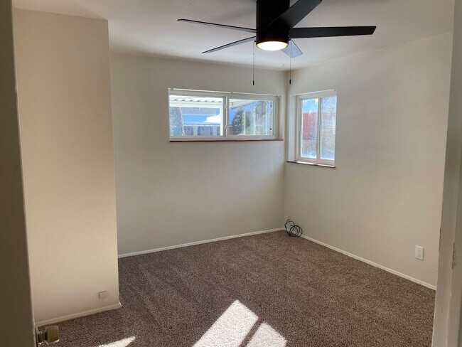 465 N Clarkson St Unit 465