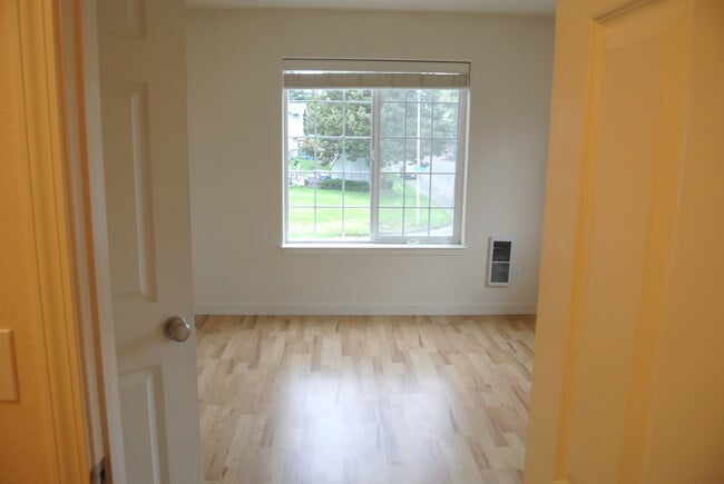 Photo - 2915 NE 53rd St