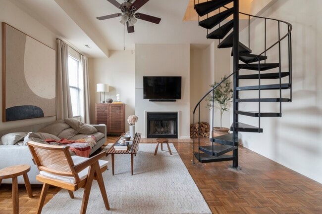 Photo - 3751 N Halsted St Unidad 201