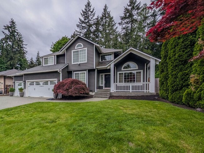 Building Photo - Modern and Elegant 3 Bed 2.5 Bath Home Featuring Luxury Finishes & 3-Car Garage!
