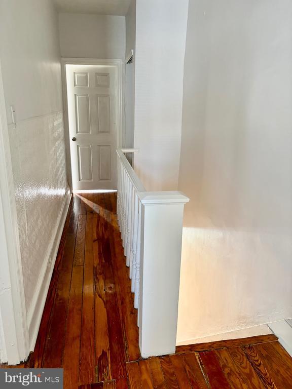 Photo - 355 Mercy St