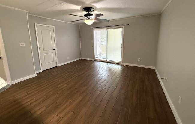 Photo - 2213 Spence Cir Unit 2