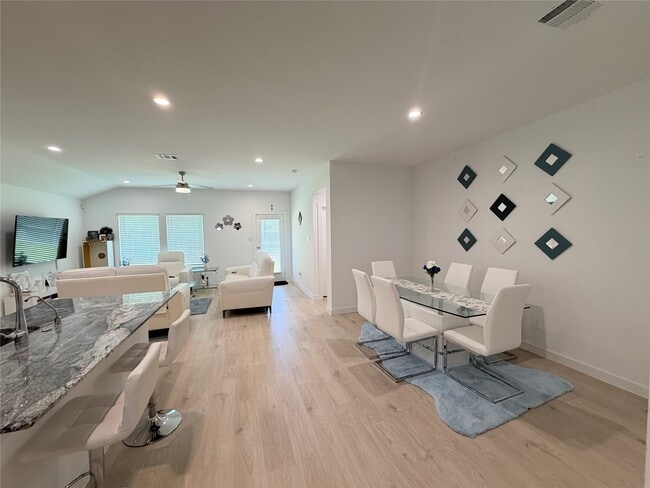 Photo - 4986 Edgewood Dr