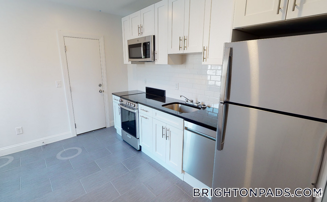 Building Photo - 123 Sutherland Rd Rental
