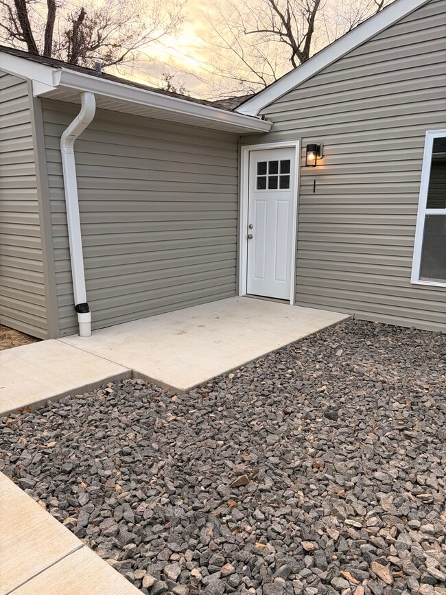 Building Photo - 1 Holding Ln Unit I