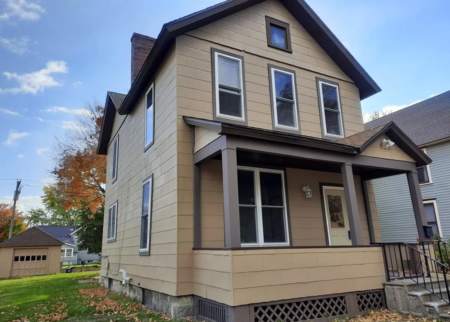 Photo - 715 W Wabasha St Unit 715 1/2 W Wabasha St