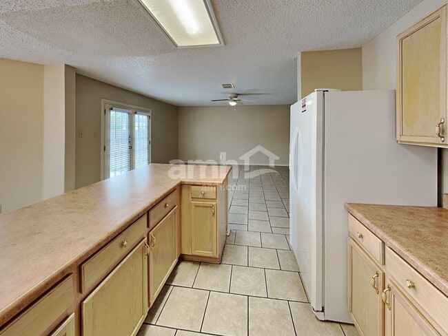Photo - 11234 Berkley Sq
