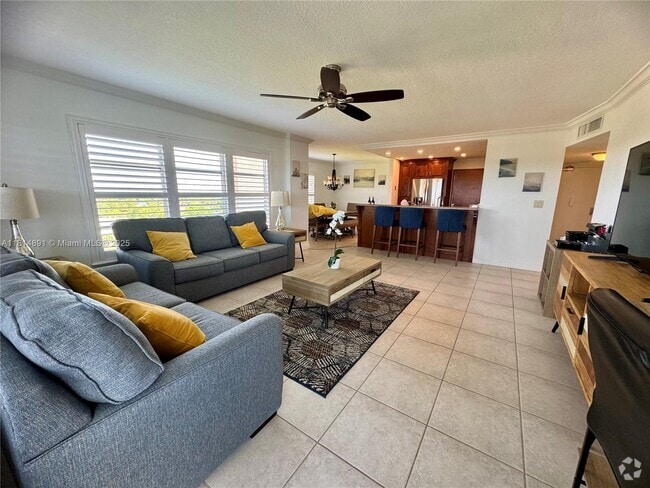 Building Photo - 10777 W Sample Rd Unit 1006 Rental