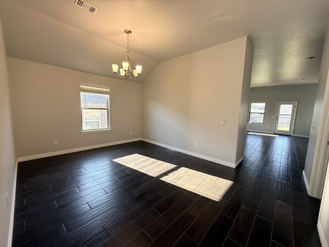 Photo - 4405 W Country Club Dr