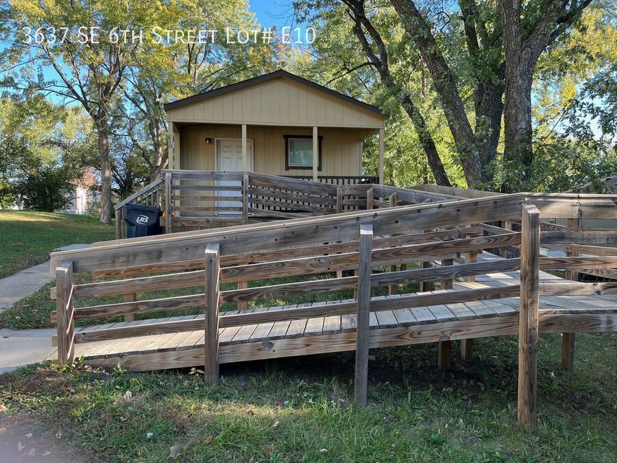 Photo - 3637 SE 6th St