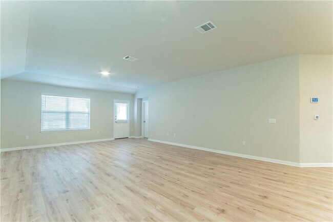 Photo - 172 Arrowhead Vine St