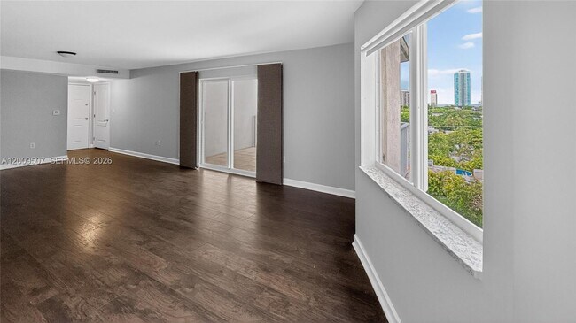 Photo - 280 SW 20th Rd Unit 904