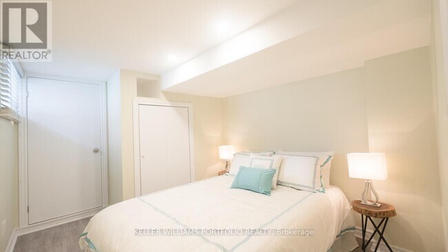 Photo - 128 Lambton Ave