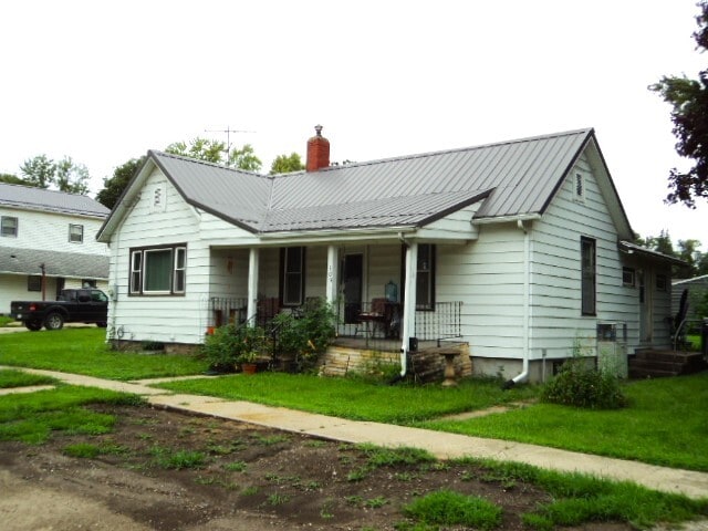 Photo - 304 4th St