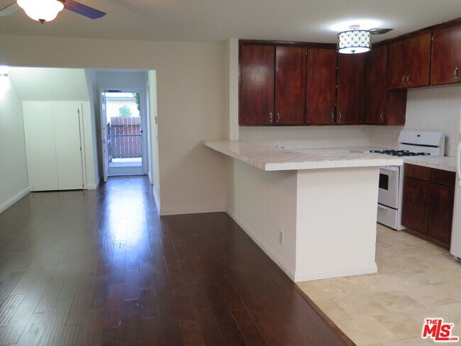 Photo - 3603 Mentone Ave Unit 6