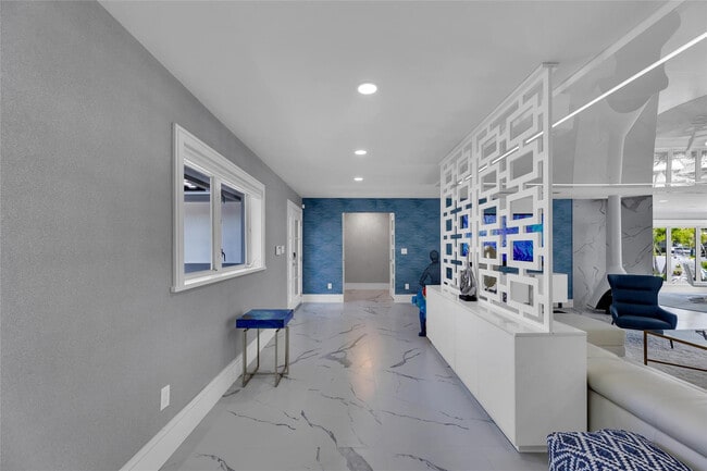 Photo - 2720 NE 7th St