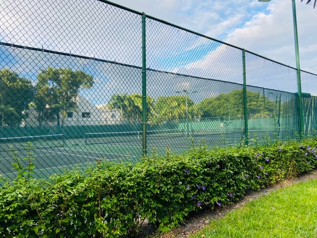 Photo - 1917 S Oak Haven Cir