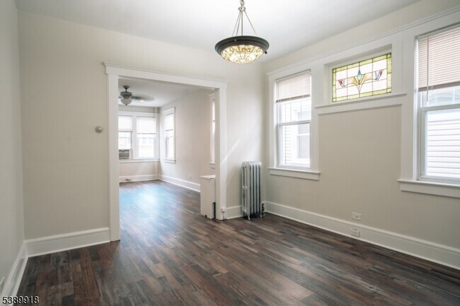 Photo - 312 E Elm St Unit 1