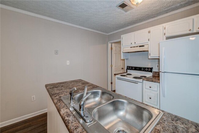 Photo - 341 W Griffin St