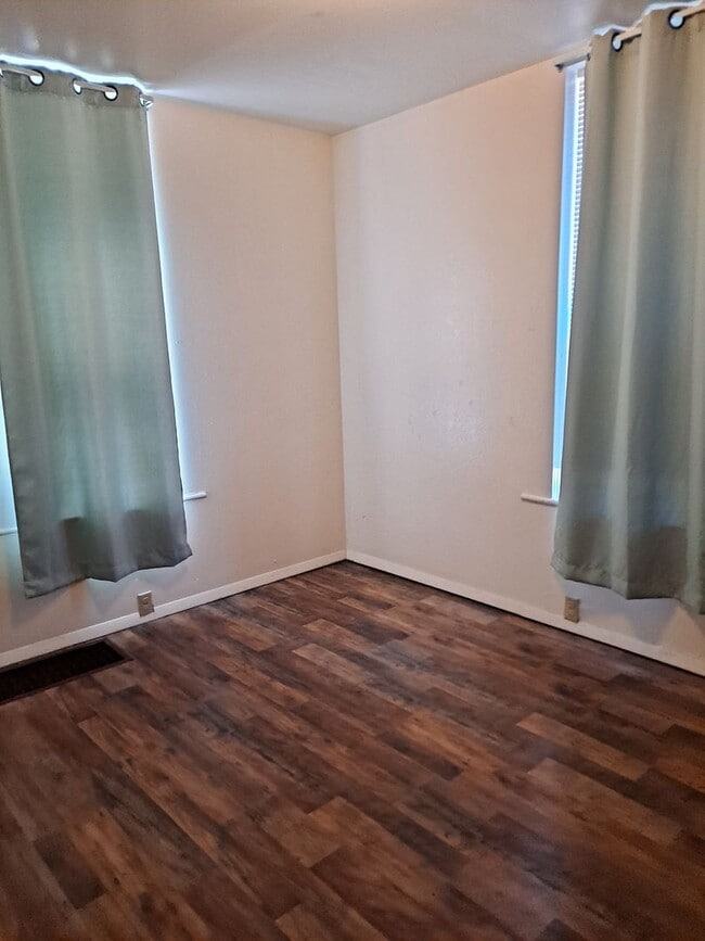 Photo - 511 Belmont Ave Unidad A