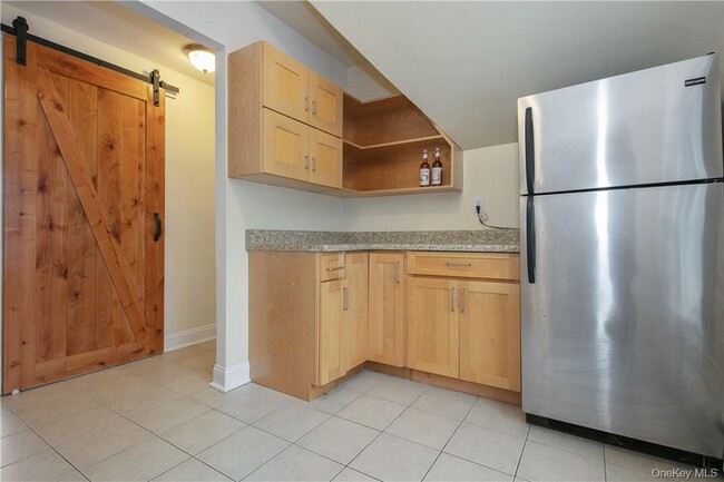 Photo - 270 W 261st St Unit 3rd floor